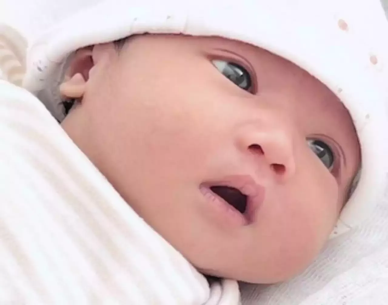 Toni Gonzaga introduces Baby Polly