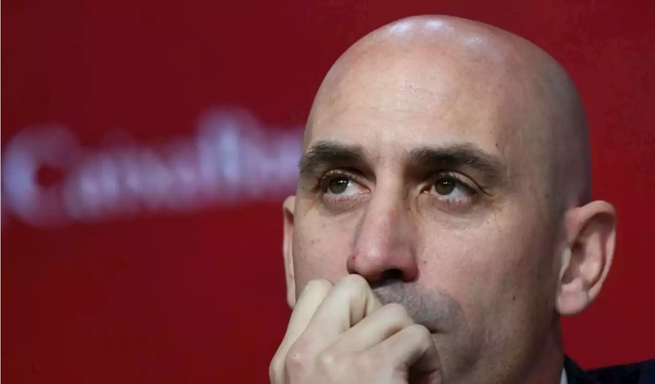 Sigue la tensión en España: piden la renuncia de Rubiales tras polémico beso en el Mundial Femenino