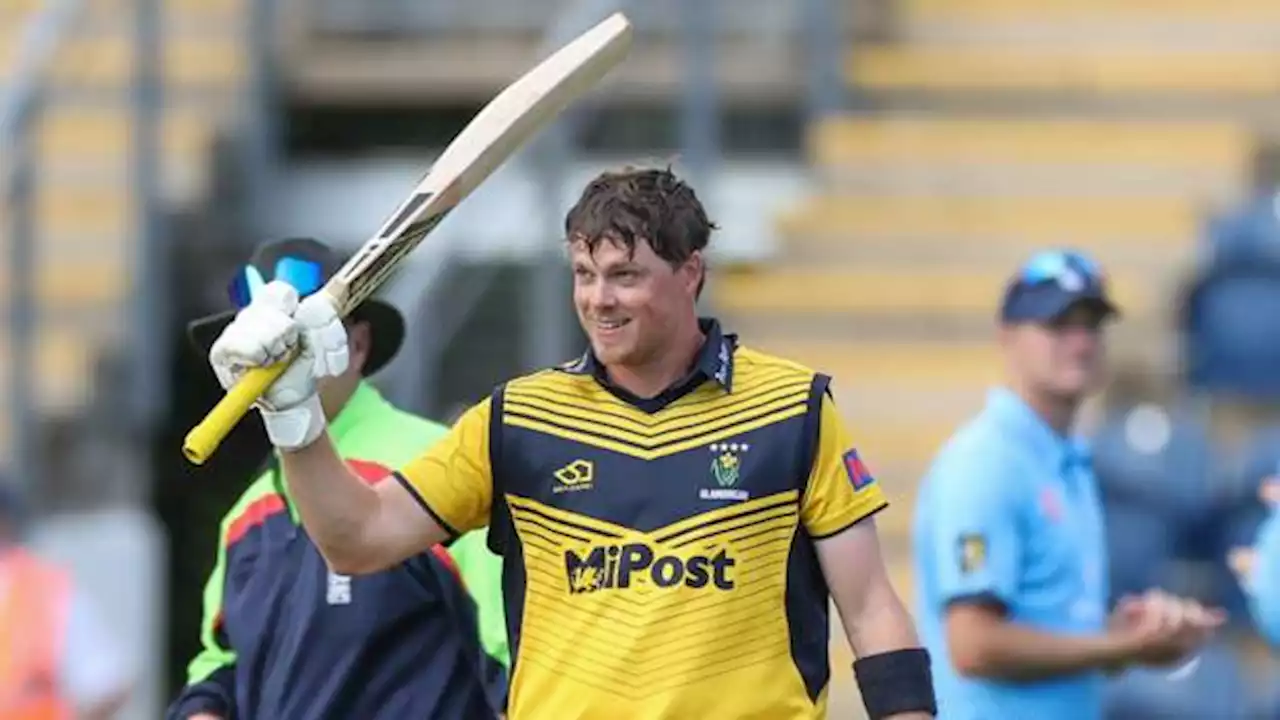 Glamorgan beat Northants by five wickets in run-feast