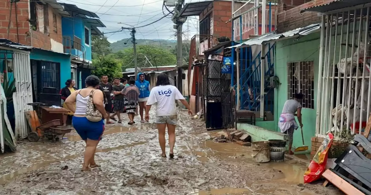 'La gente gritaba para salir de sus casas': relato de afectado por lluvias en Girón, Santander