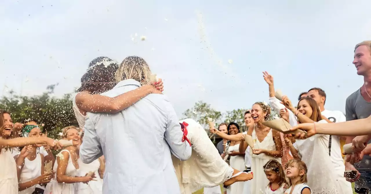 Noch mal vor den Traualtar: 3 Sternzeichen heiraten zweimal im Leben