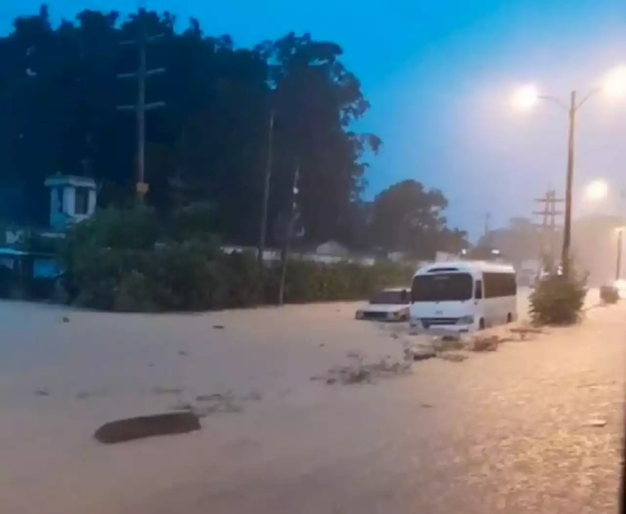 Tormenta tropical Franklin: 15 emergencias por torrencial lluvia en Cartagena