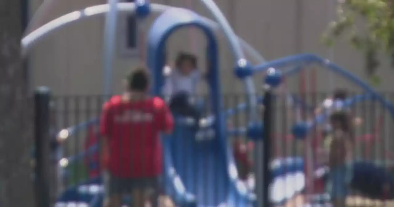 As Chicago students return to school, extreme heat poses challenge in old buildings