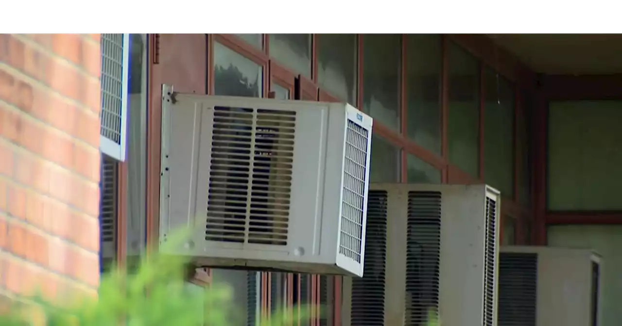 With extreme heat on the way, expert says window AC units are a 'Band-Aid' solution in schools