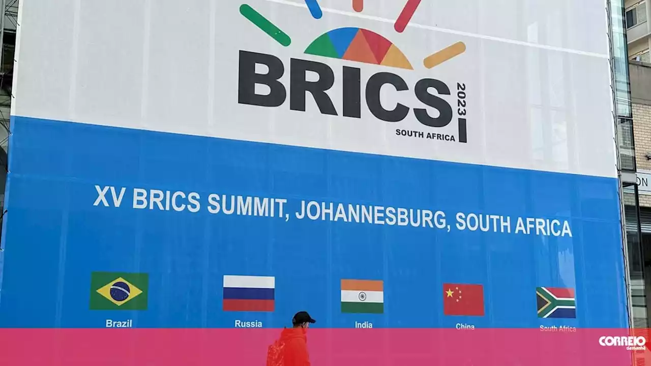 Mais de 60 líderes aguardados hoje na cimeira dos BRICS na África do Sul