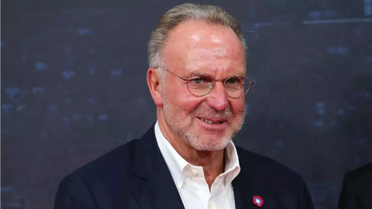 Dirigente da Uefa, Rummenigge defende Rubiales após beijo: “Já cheguei a beijar homens”