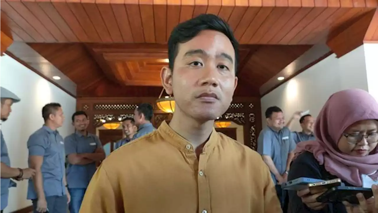 Gibran Hadiri Kopdarnas PSI Bareng Budiman dan Yenny Wahid