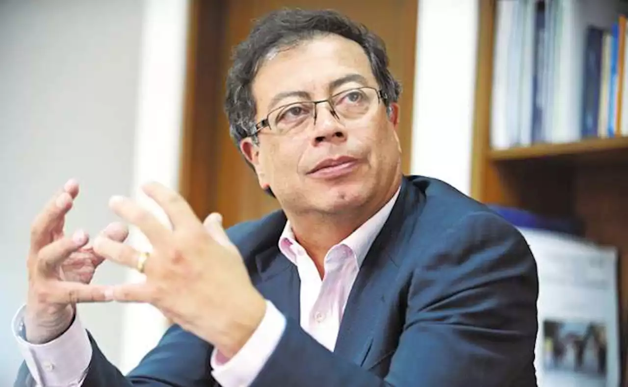 Gustavo Petro pide ser declarado víctima ante la JEP e investigar a exfiscal Martínez