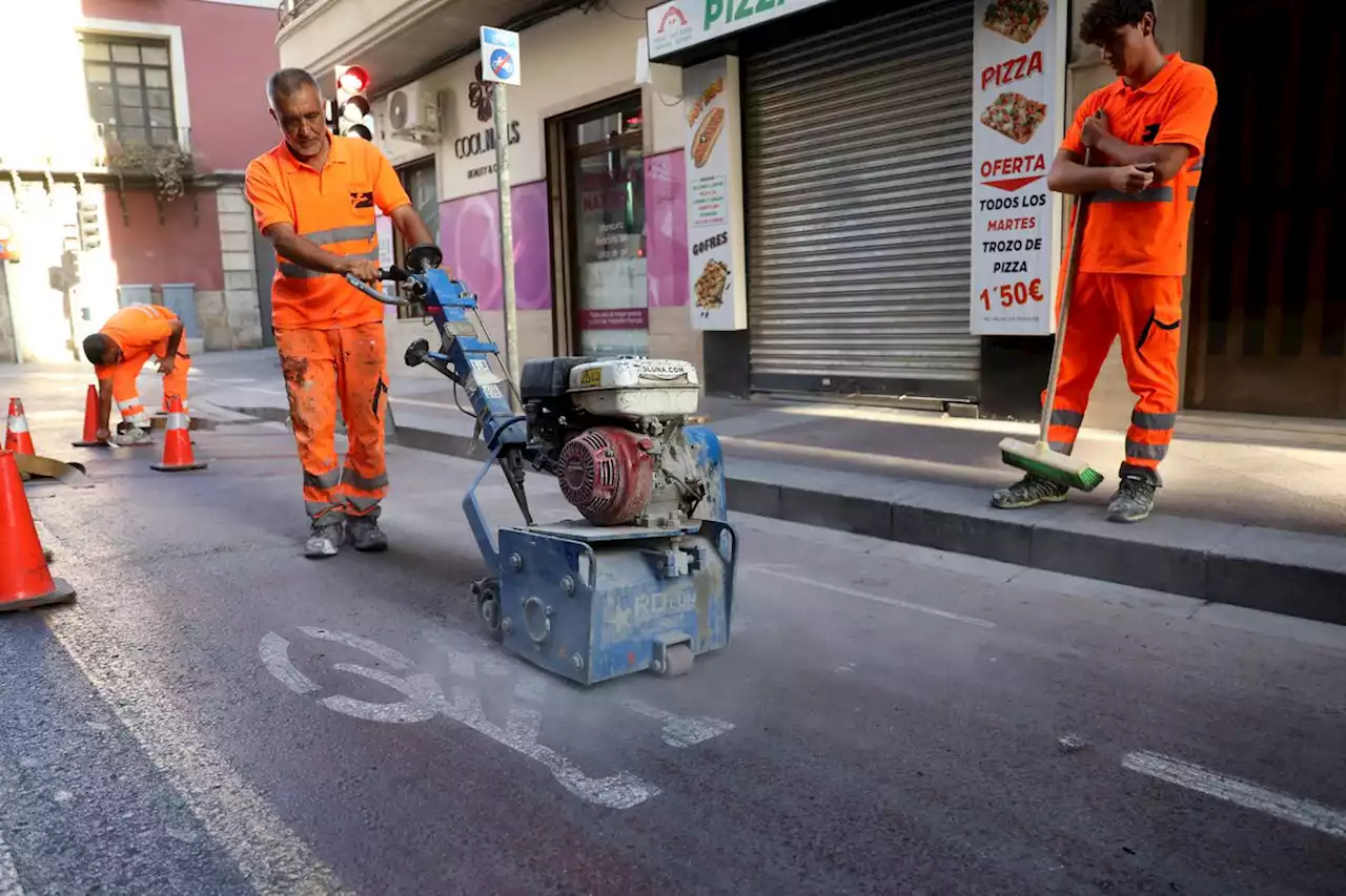 PP y Vox comienzan a desmantelar carriles bici en Elche