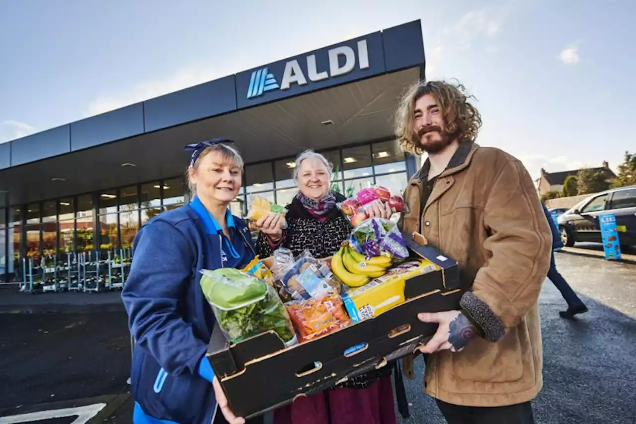 Cost of living crisis: Aldi gives meals to Glasgow families