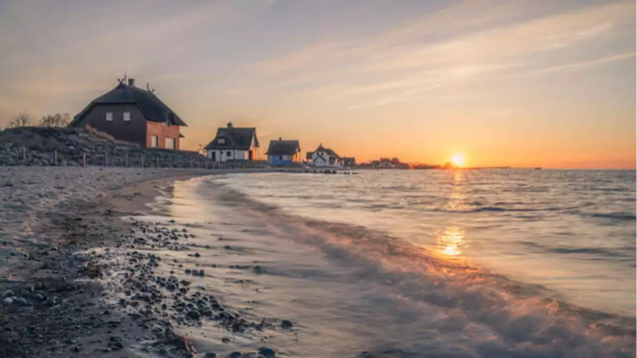 Ferienhaus an der Ostsee: Wo es unweit vom Meer günstige Immobilien gibt