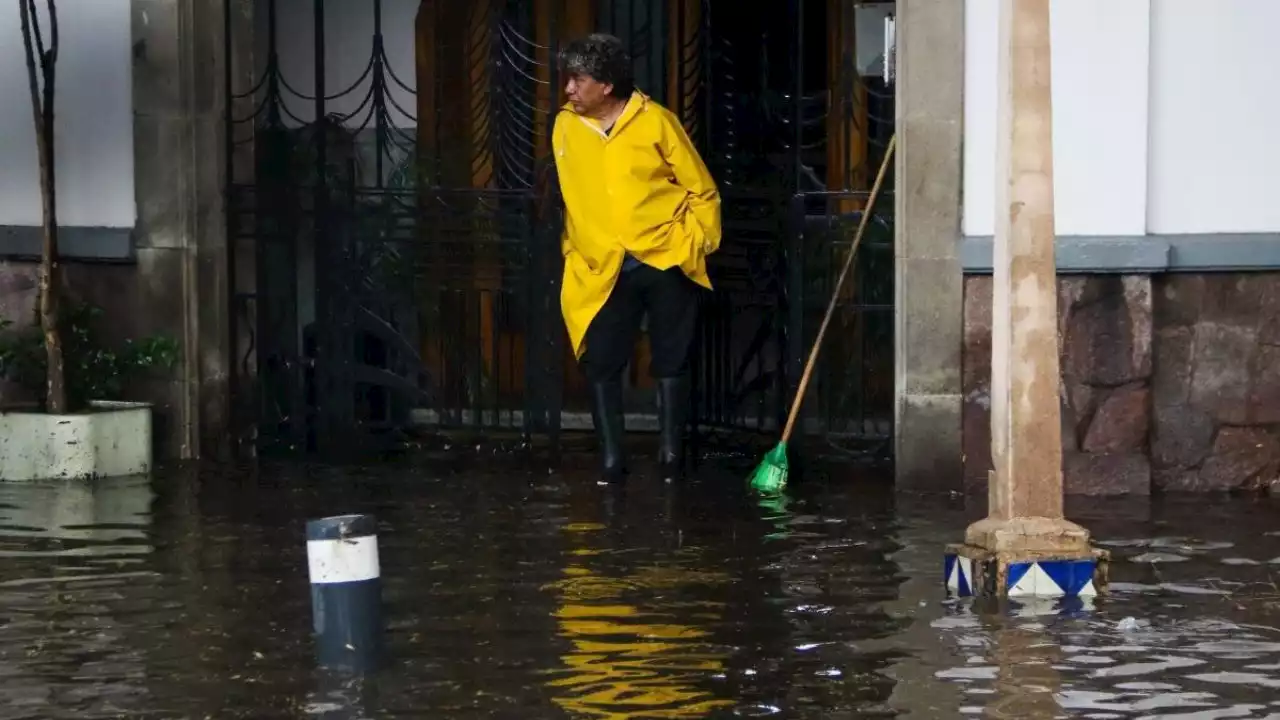 Lluvias en el Valle de México dejan fuertes inundaciones y una alerta roja