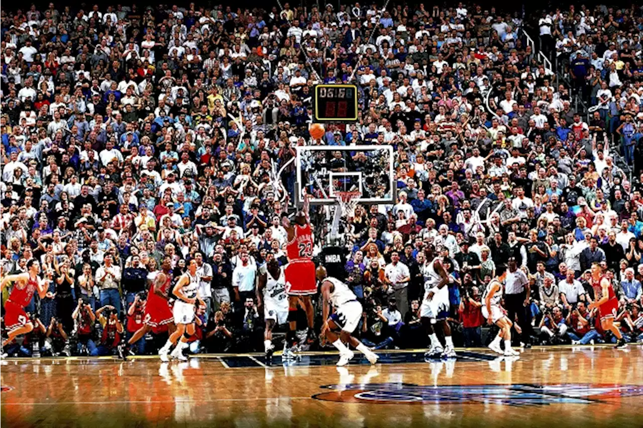 Torcedor do Utah Jazz recria momento de Michael Jordan na final da NBA