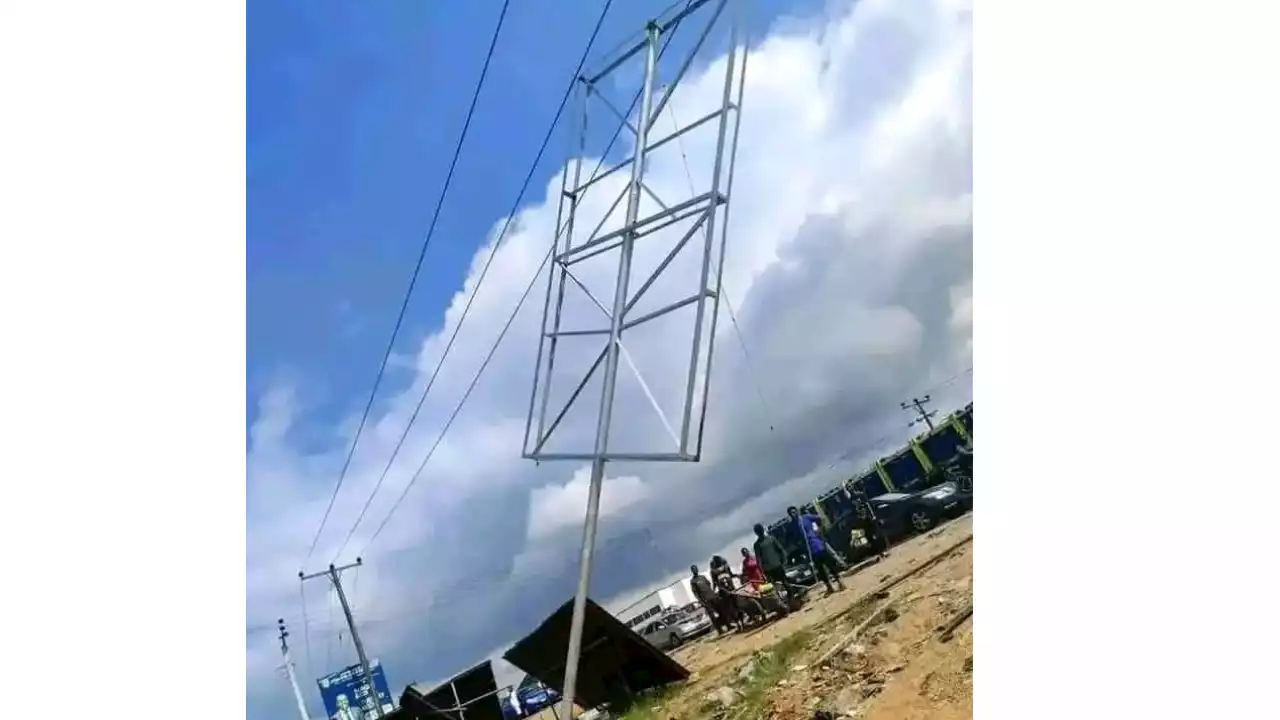 5 Electrocuted, 4 Injured While Erecting Billboard Under High Tension Cables In Rivers