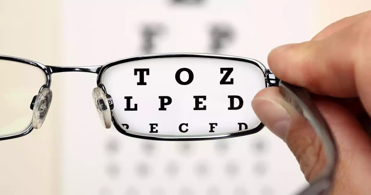 People with one of these 45 eyesight conditions can get £407 each month