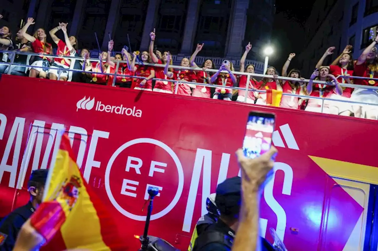 Las campeonas del mundo ya están en España para celebrar el título junto a su afición