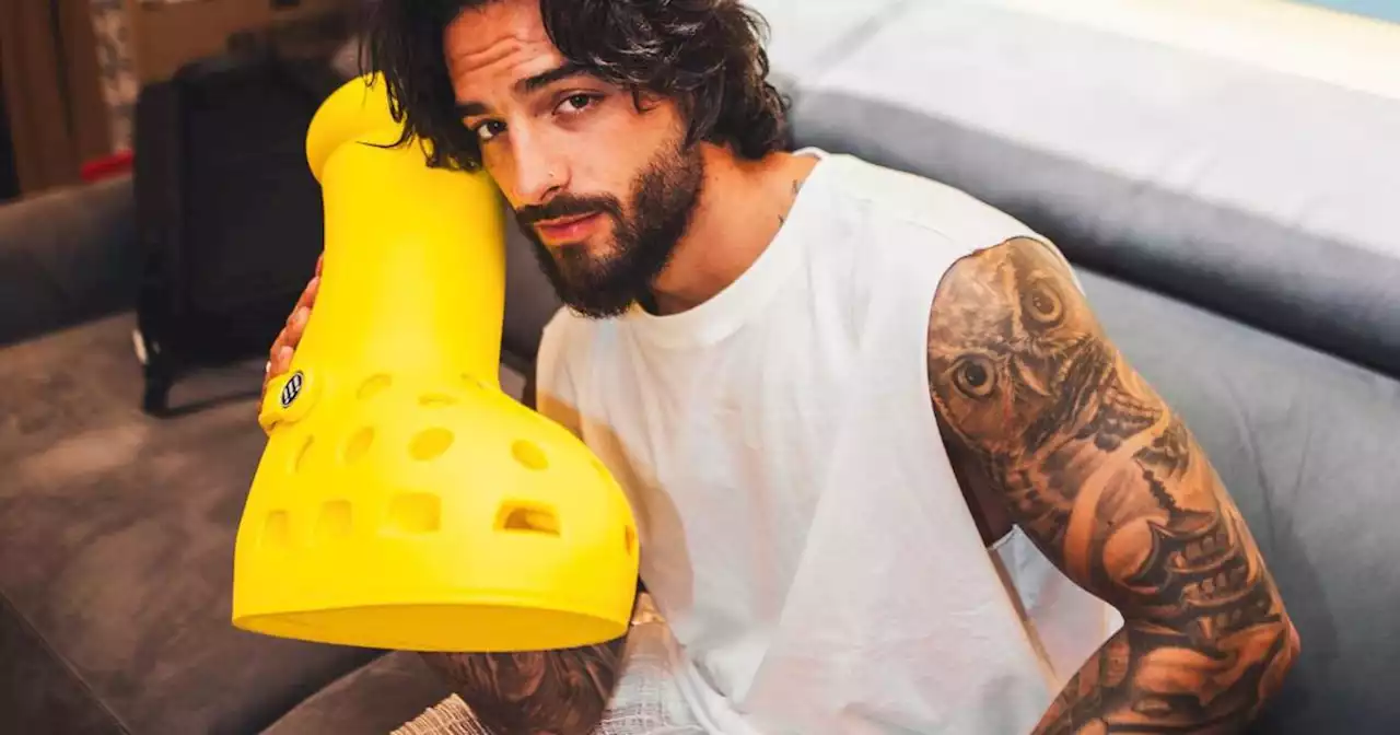 “Consideración con los animalitos”: le dan ‘palo’ a Maluma por maltratar a un caballo