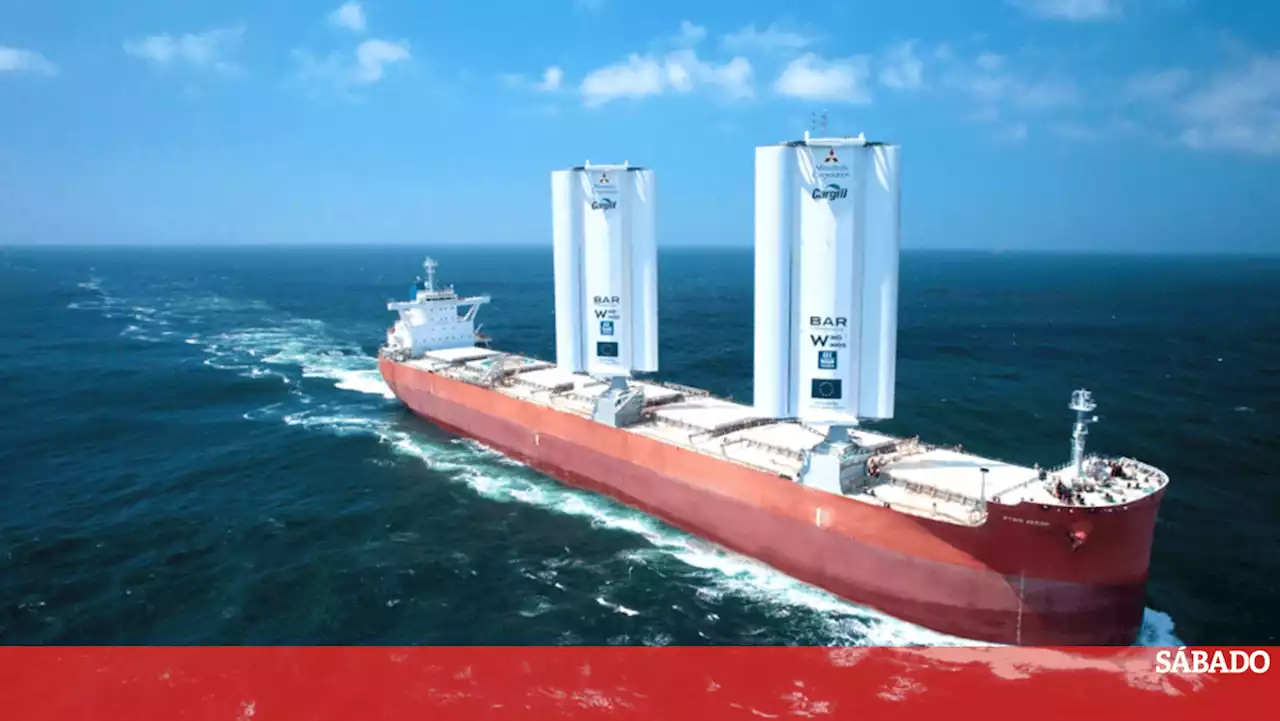 Navio de carga movido a energia eólica faz a sua primeira viagem