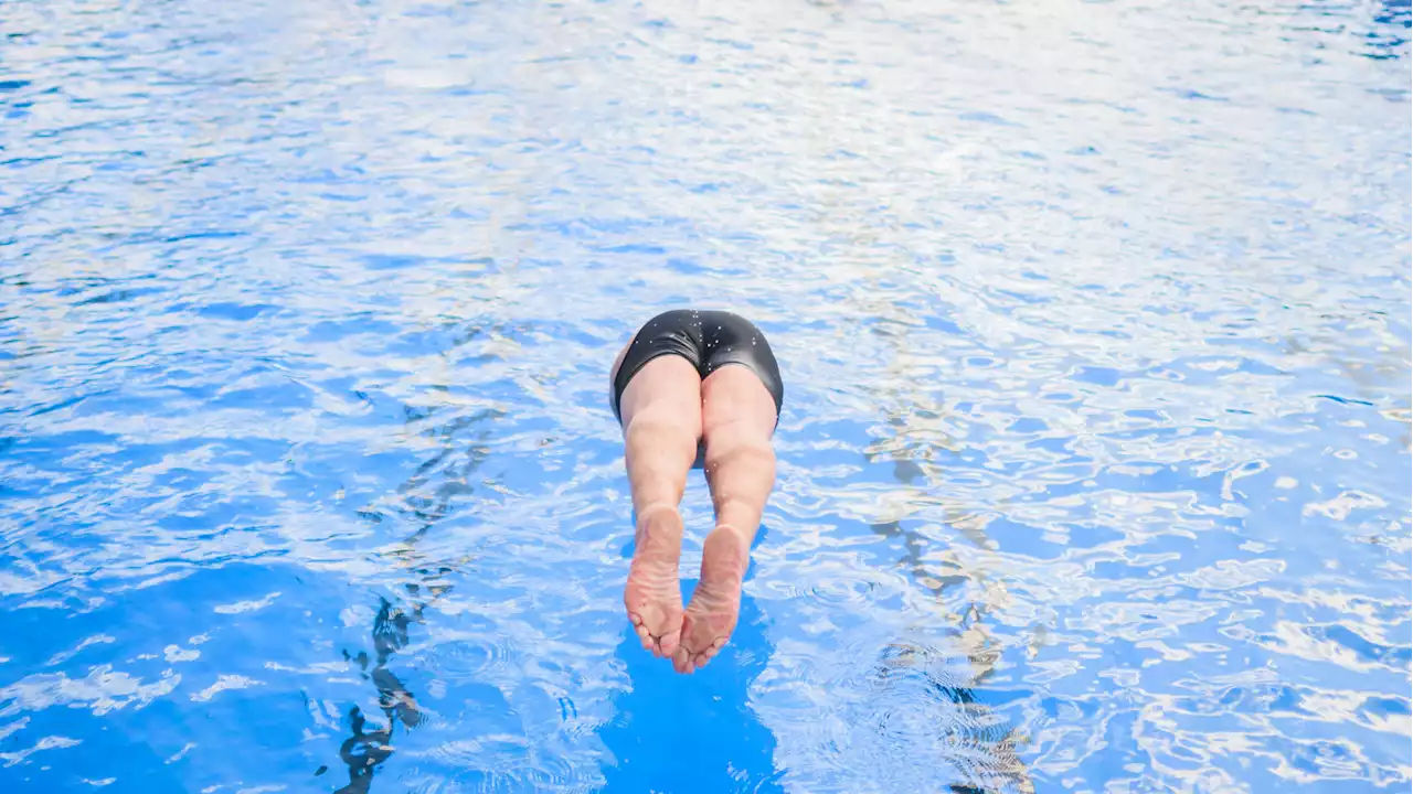 Zu viel Pipi im Pool - Freibad Mammendorf mit drastischer Maßnahme