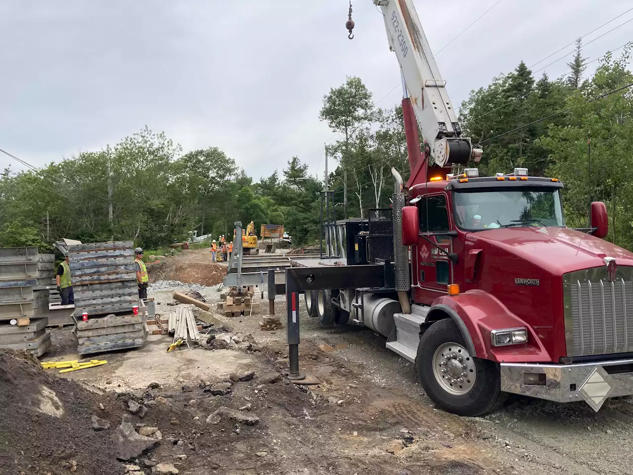 Highway 333 in Blind Bay reopens with temporary crossing over washout