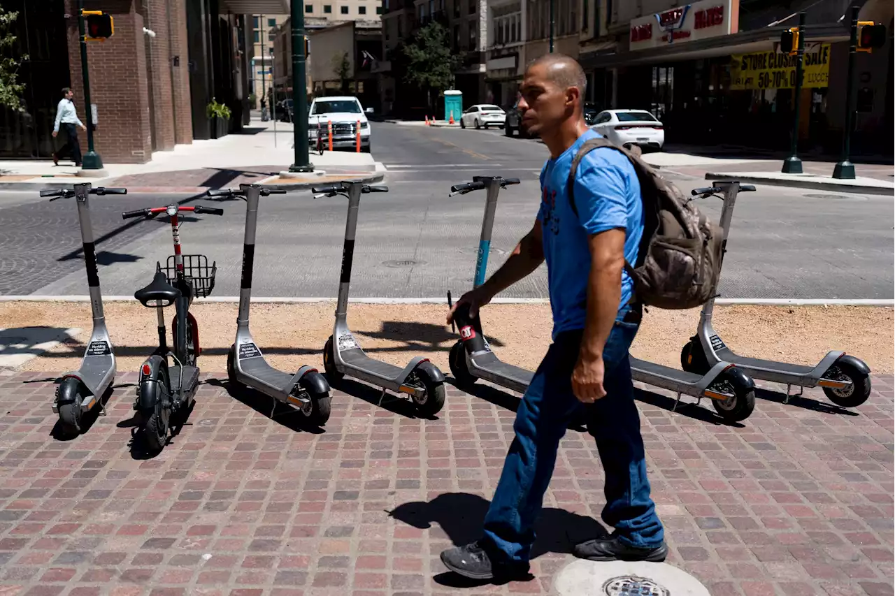 San Antonio re-ups with Bird, swaps Razor for long-ride scooters