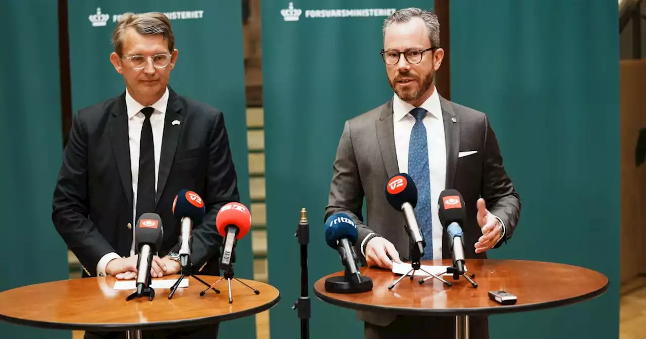 Danish defense minister swaps places with economy minister days after donation of F-16s to Ukraine