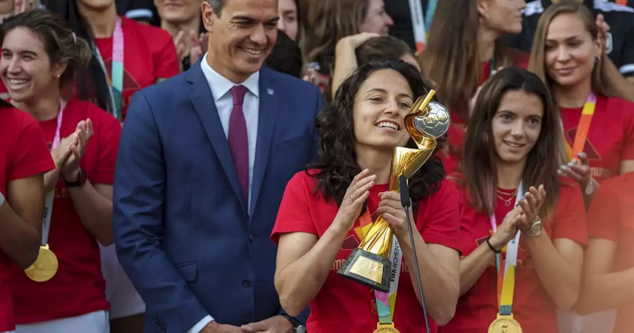 Spain's acting prime minister calls Women's World Cup champions an inspiration for youth