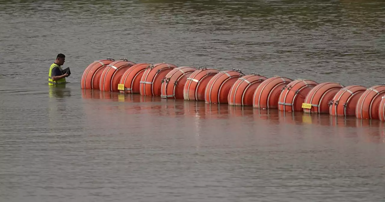 Texas moves large floating barrier on US-Mexico border closer to American soil