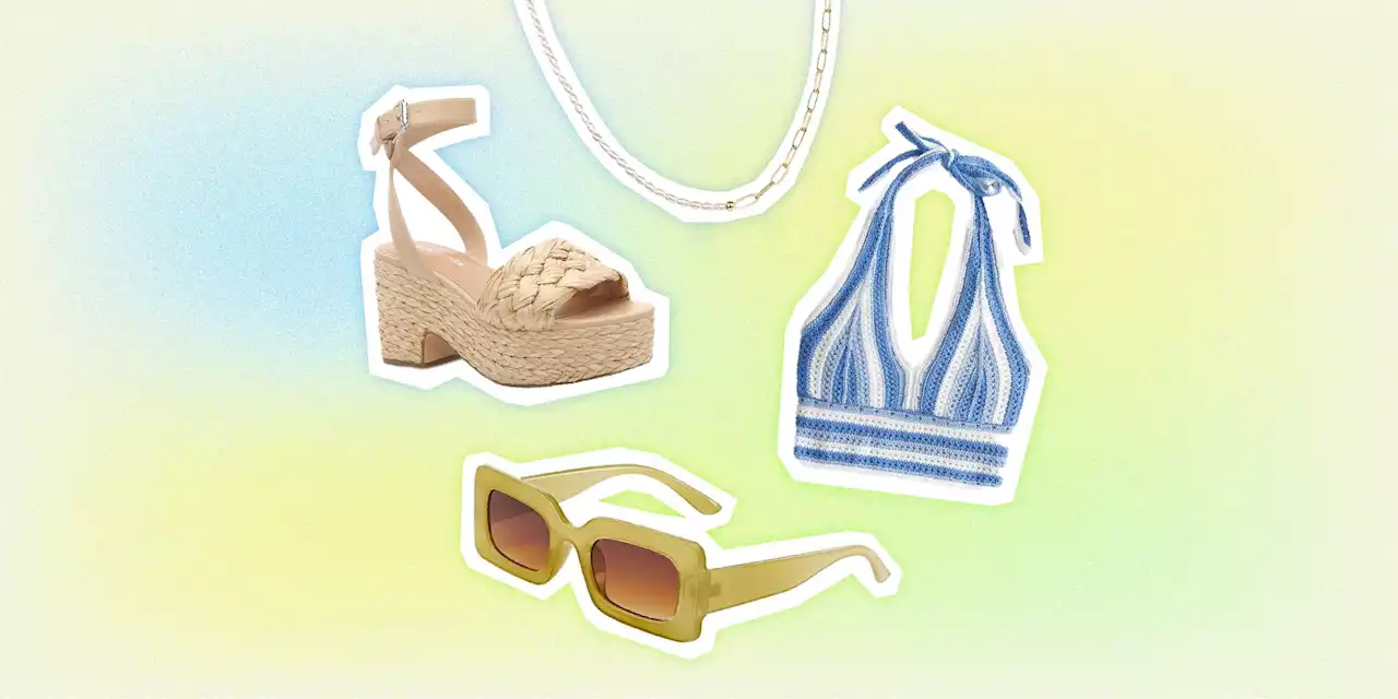 30 Beach Outfits That Will Look Stunning in Your Spring Break Insta Posts