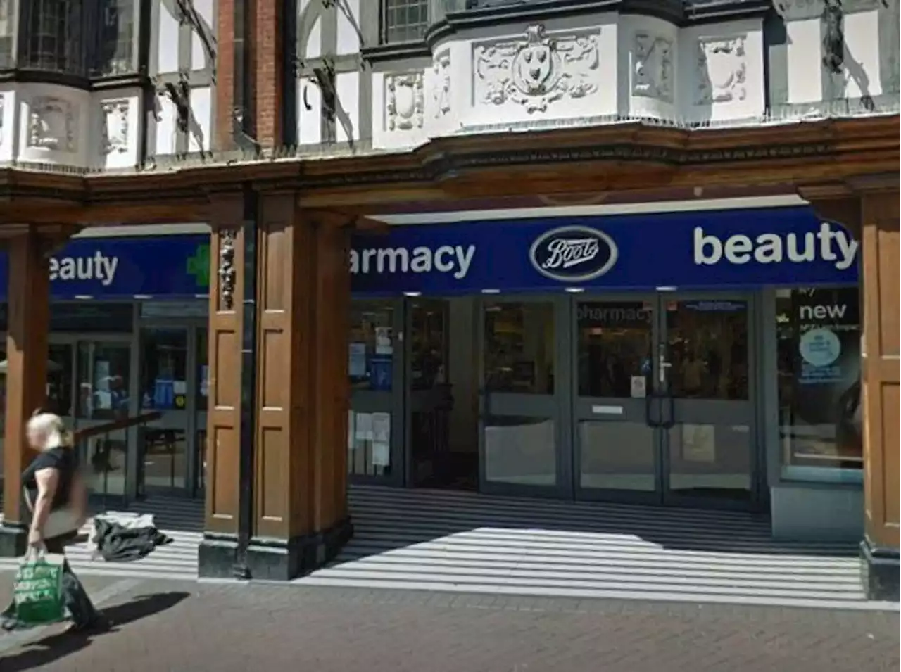 Woman who stole juice from Shrewsbury Starbucks and food from Boots is fined £130