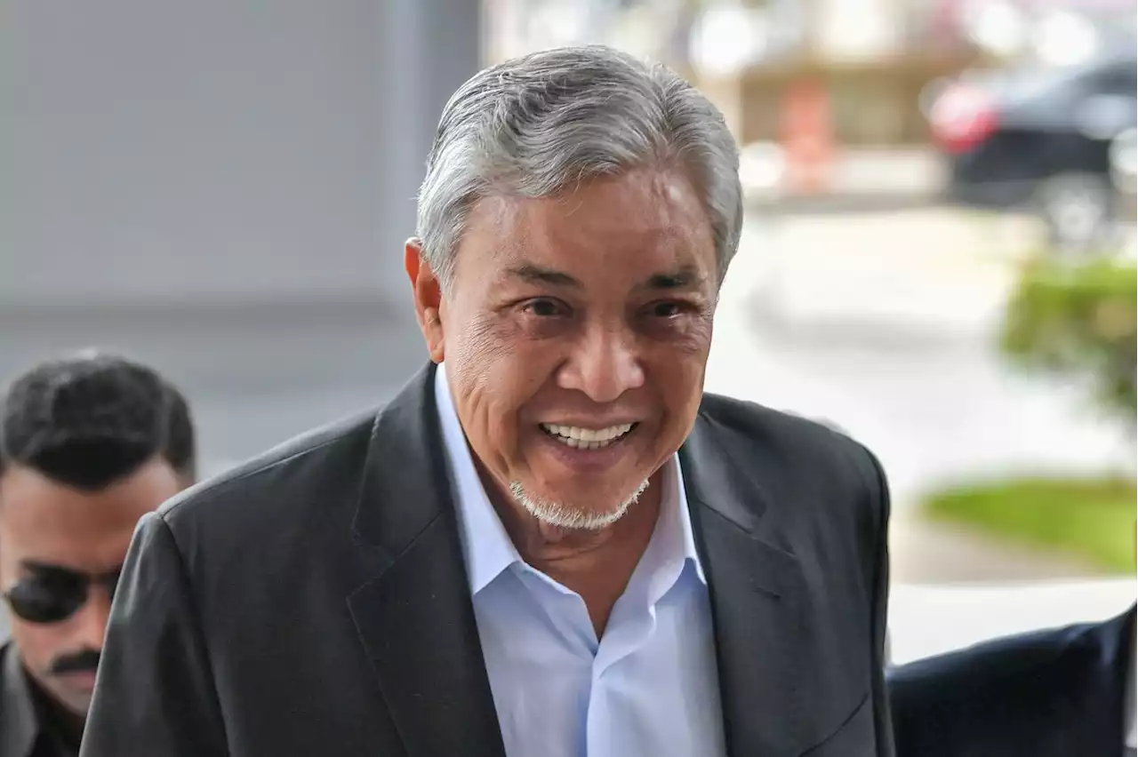 Ahmad Zahid sourced funds elsewhere for mosque project after YAB account was frozen, says witness