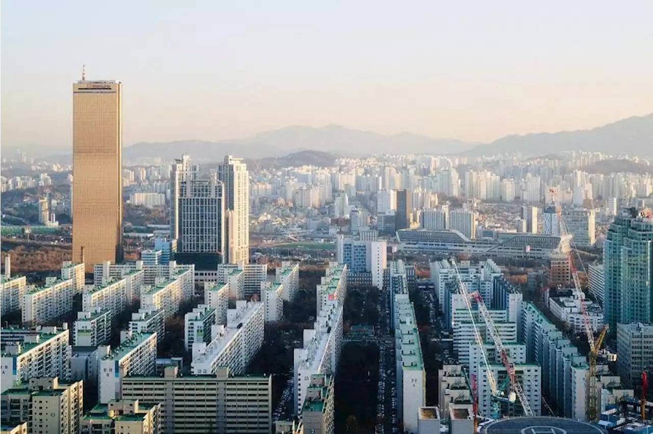 Seoul’s Yeouido financial hub to go English-friendly to attract investment