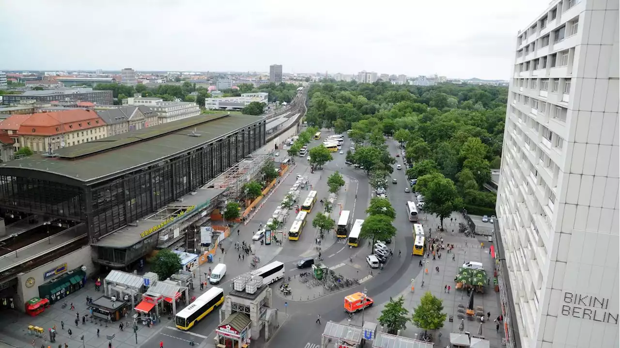 Direkt vor dem Bahnhof Zoo: Der Hardenbergplatz soll 2026 anders genutzt werden