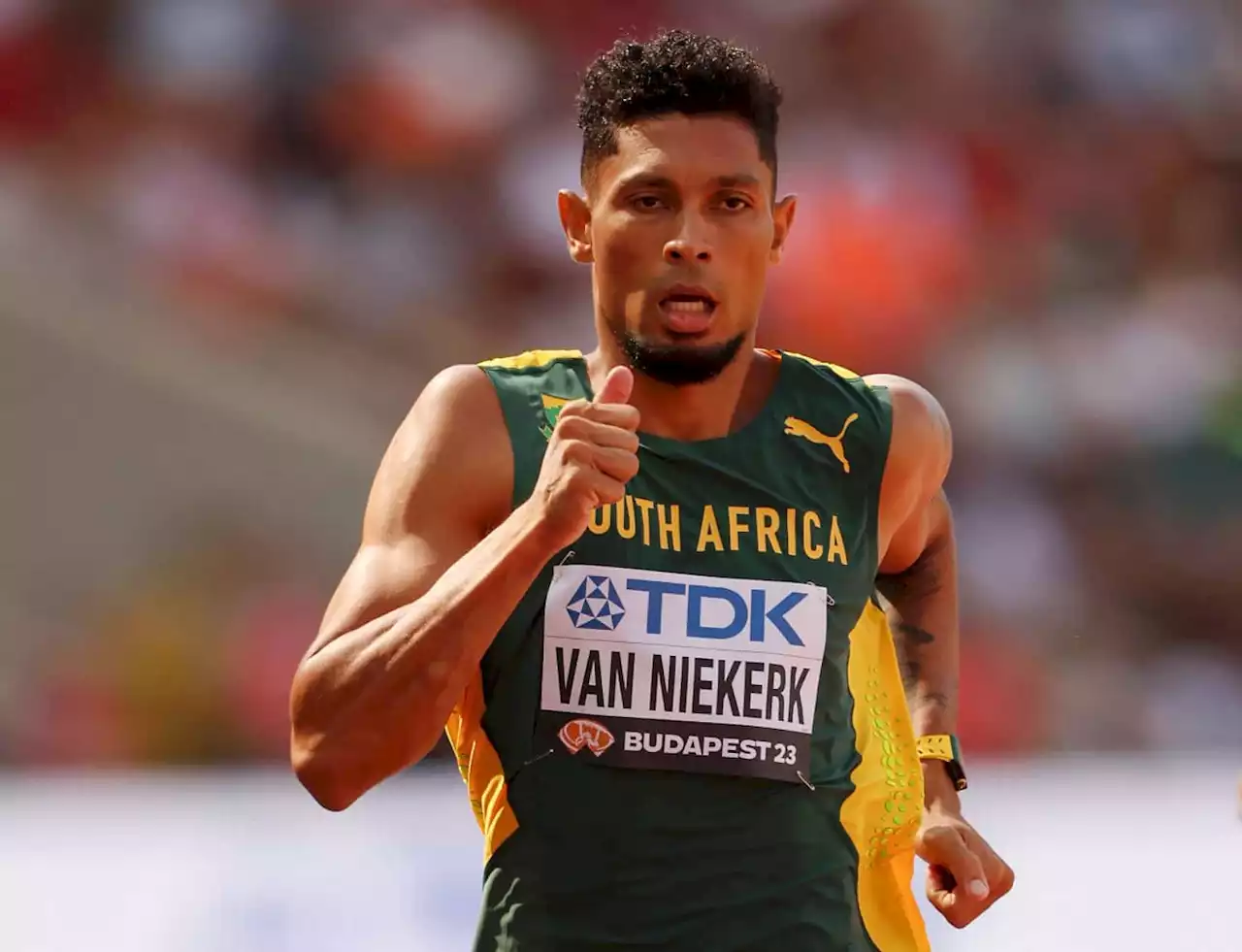 Wayde van Niekerk secures his place in World Champs final