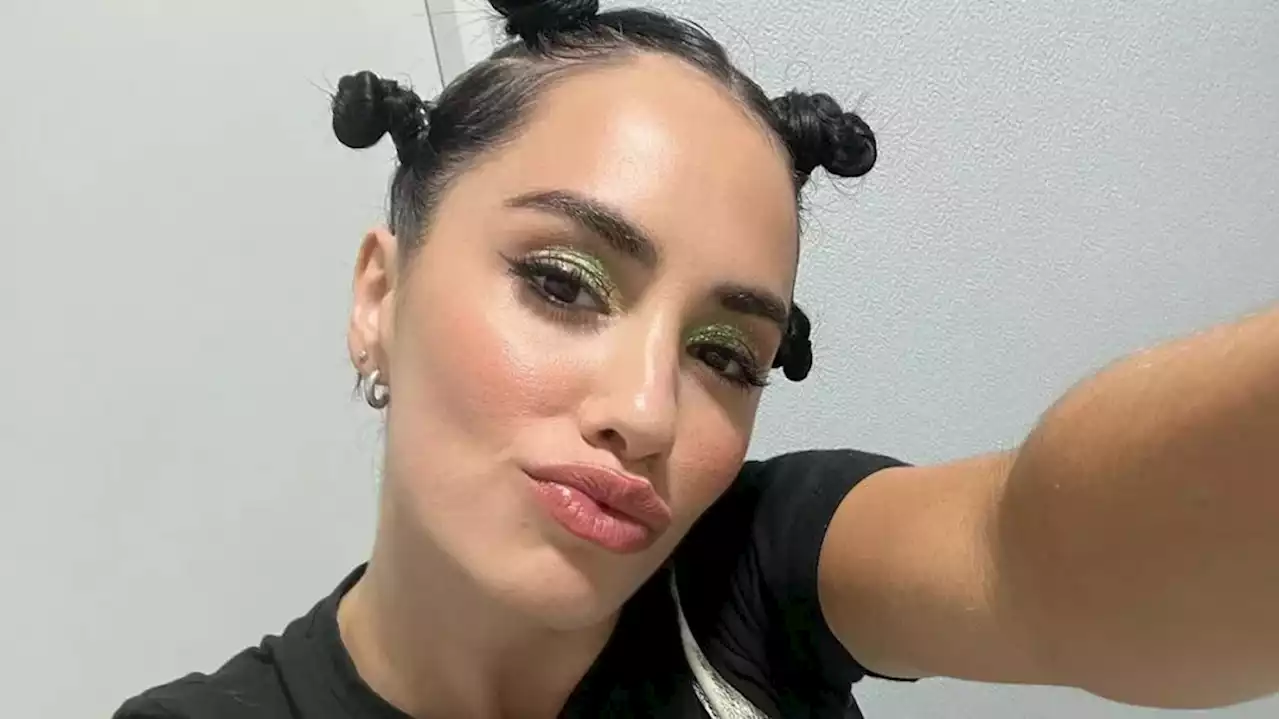 Lali Espósito subió una selfie en microbikini total black a sus historias de Instagram