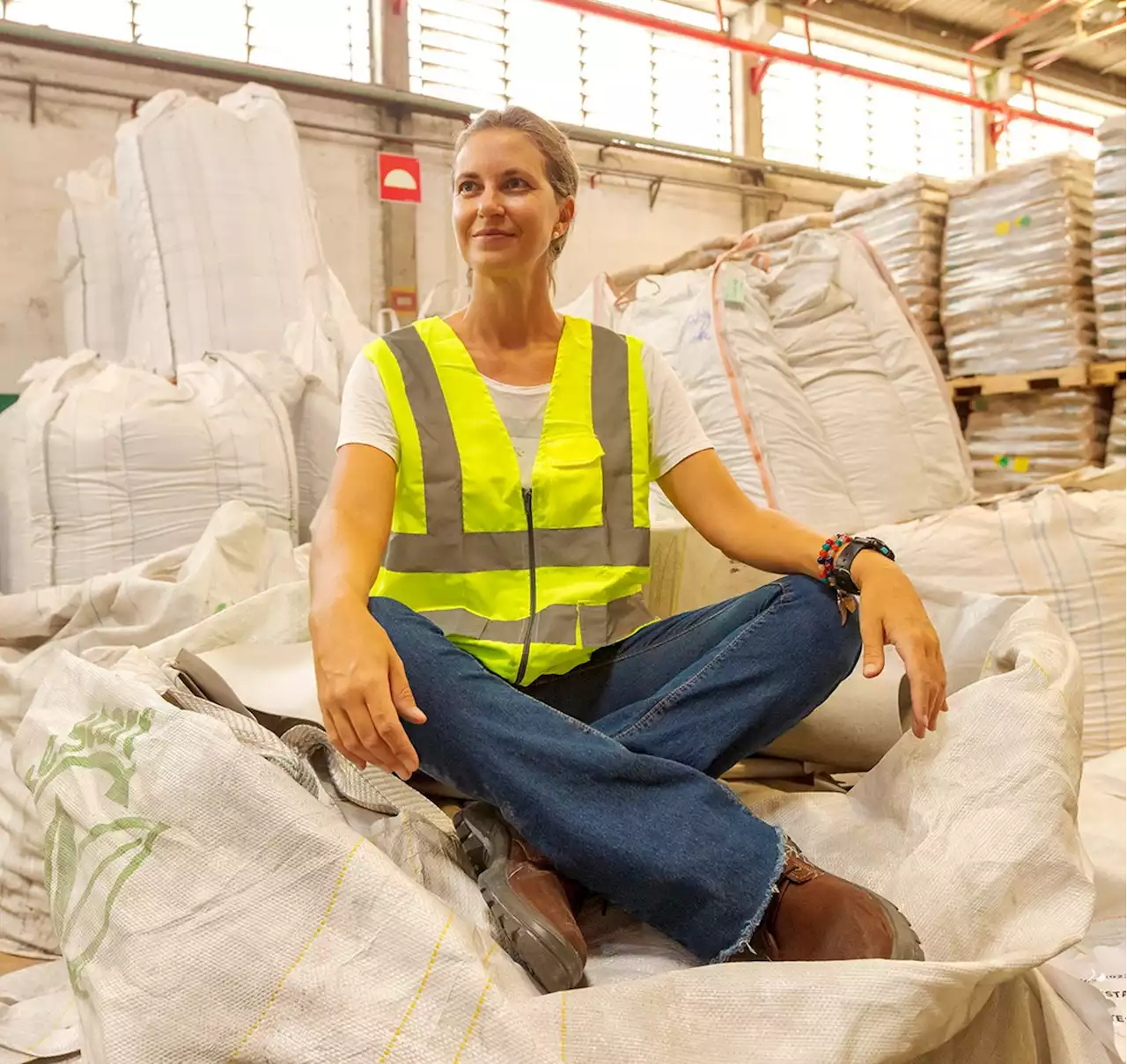 Plástico reciclado vira matéria-prima para a construção