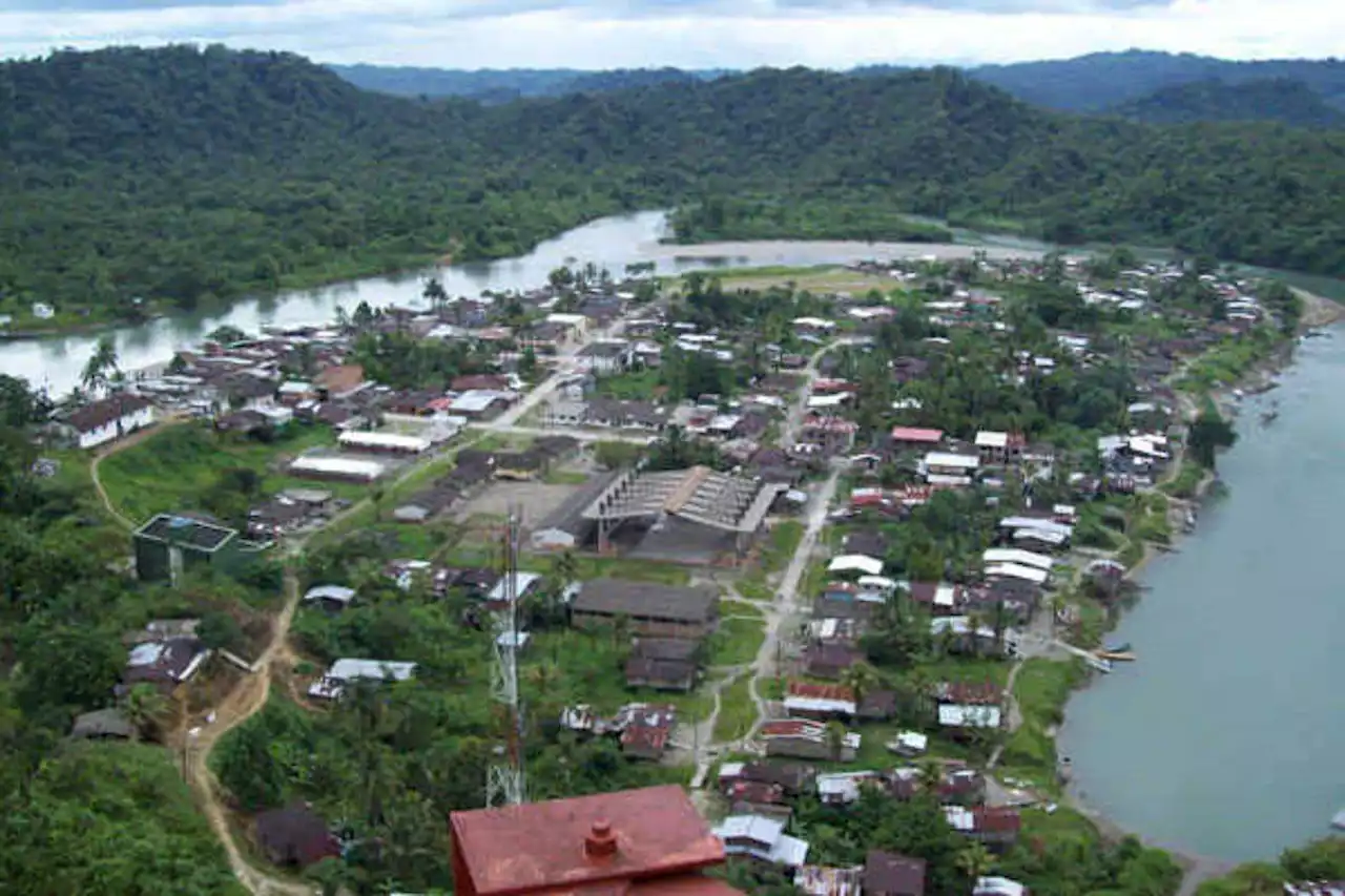 Al menos 190 familias desplazadas por combates en la costa pacífica del Cauca