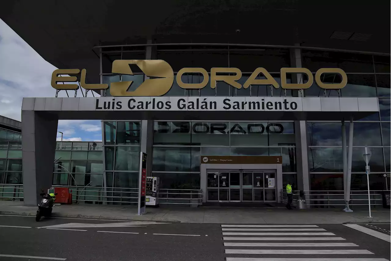 Congestión vehicular en acceso al aeropuerto El Dorado por obras de mantenimiento