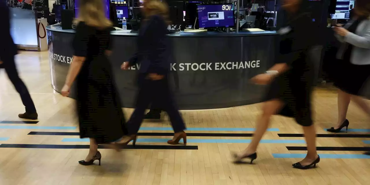 Stocks Climb Despite Rise in Treasury Yields