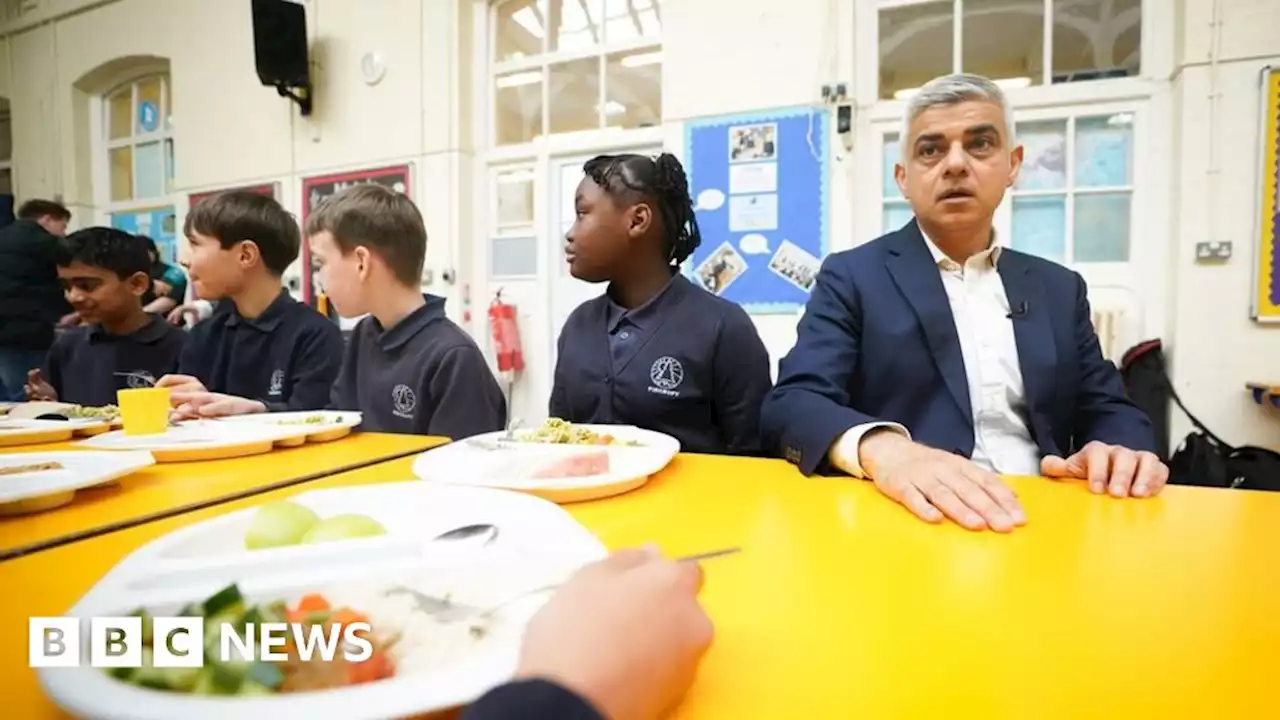 Almost 300,000 primary pupils in London to get free school meals