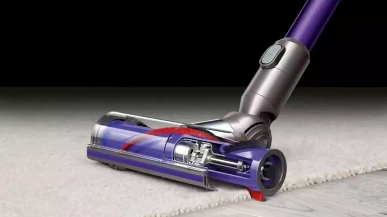 Avec un prix aussi bas cet aspirateur balai Dyson ne va pas rester longtemps en stock