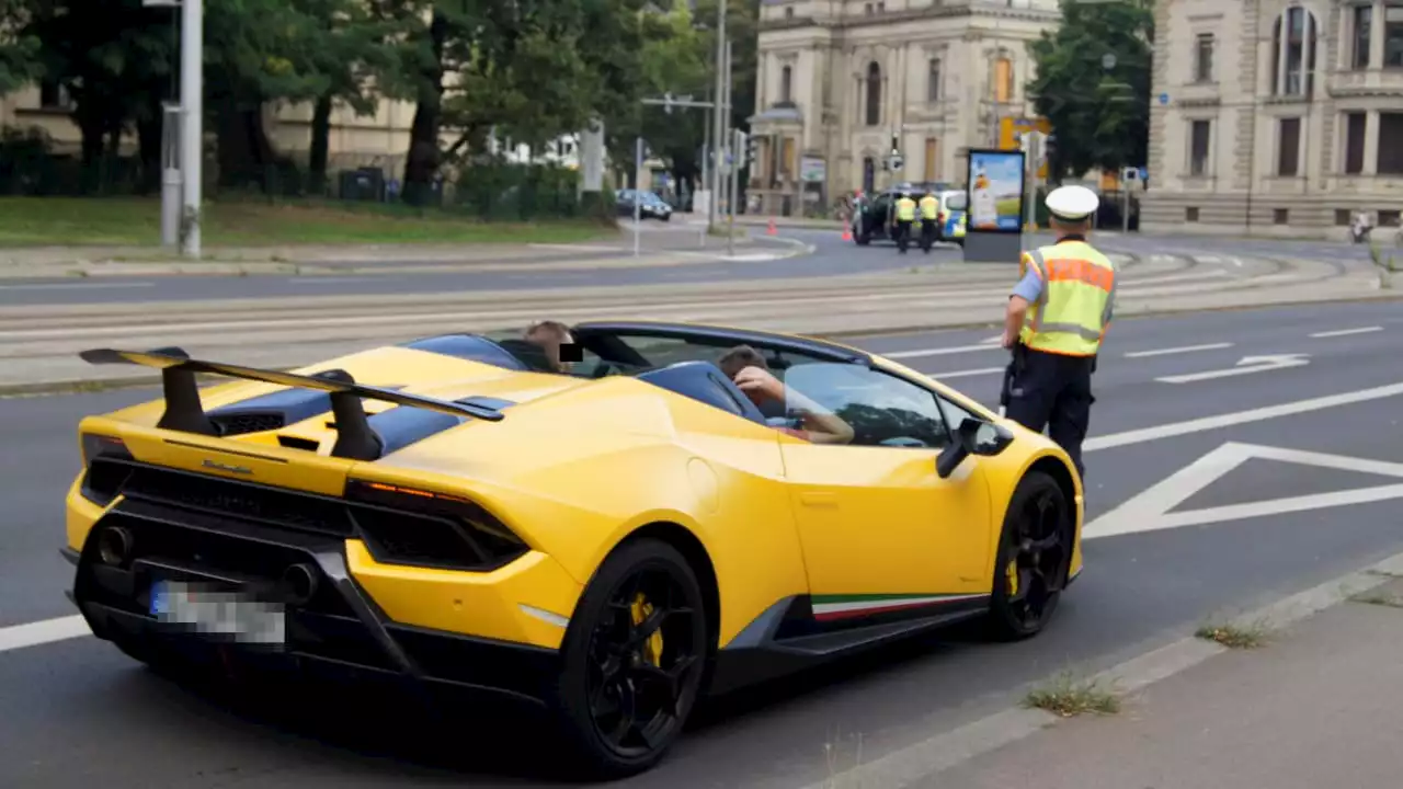 Leipzig: Lamborghini-Fahrer provoziert Klima-Kleber