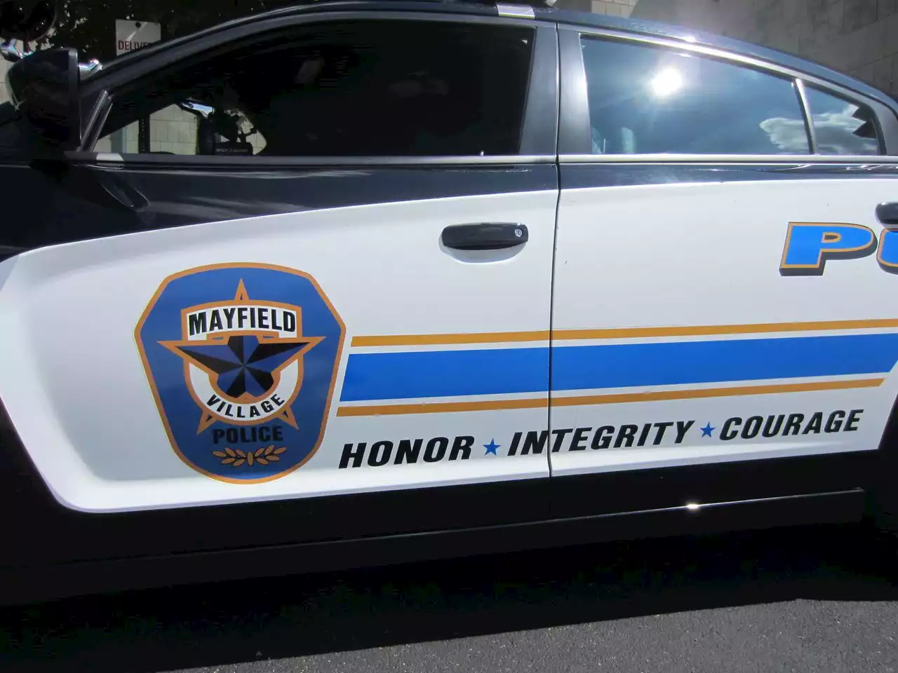 Man calls mother to report call with supposed cartel: Mayfield Police Blotter