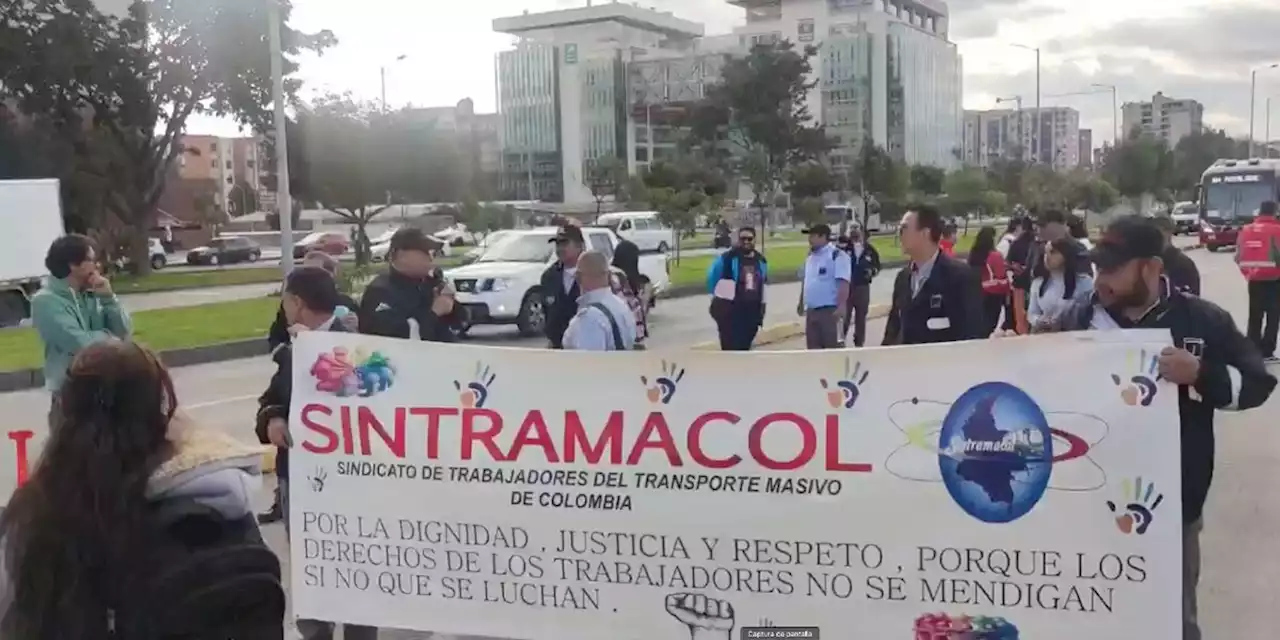 Movilidad se ve afectada sobre la avenida El Dorado por una manifestación de conductores de TransMilenio