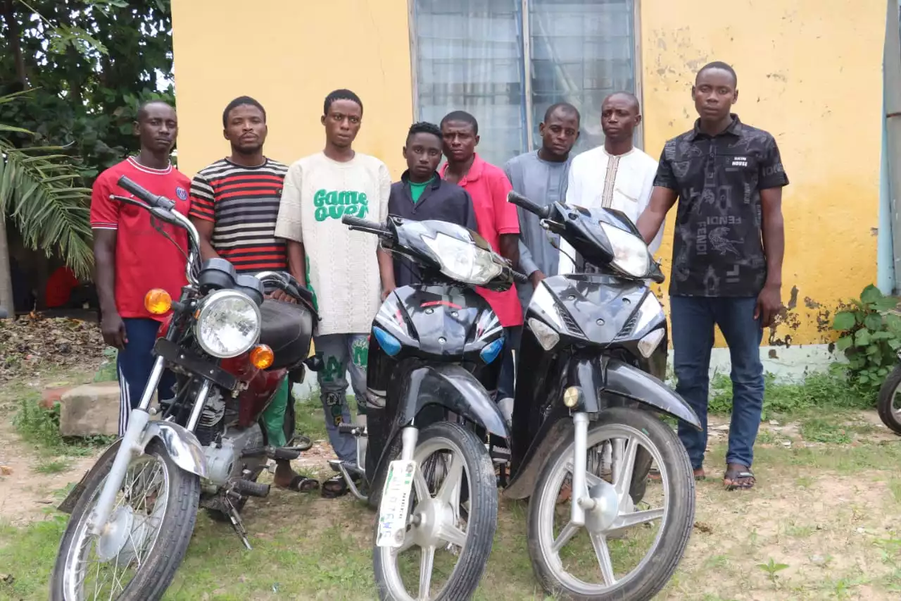 Twelve persons paraded for robbery of phones, ten motorcycles by police in Niger