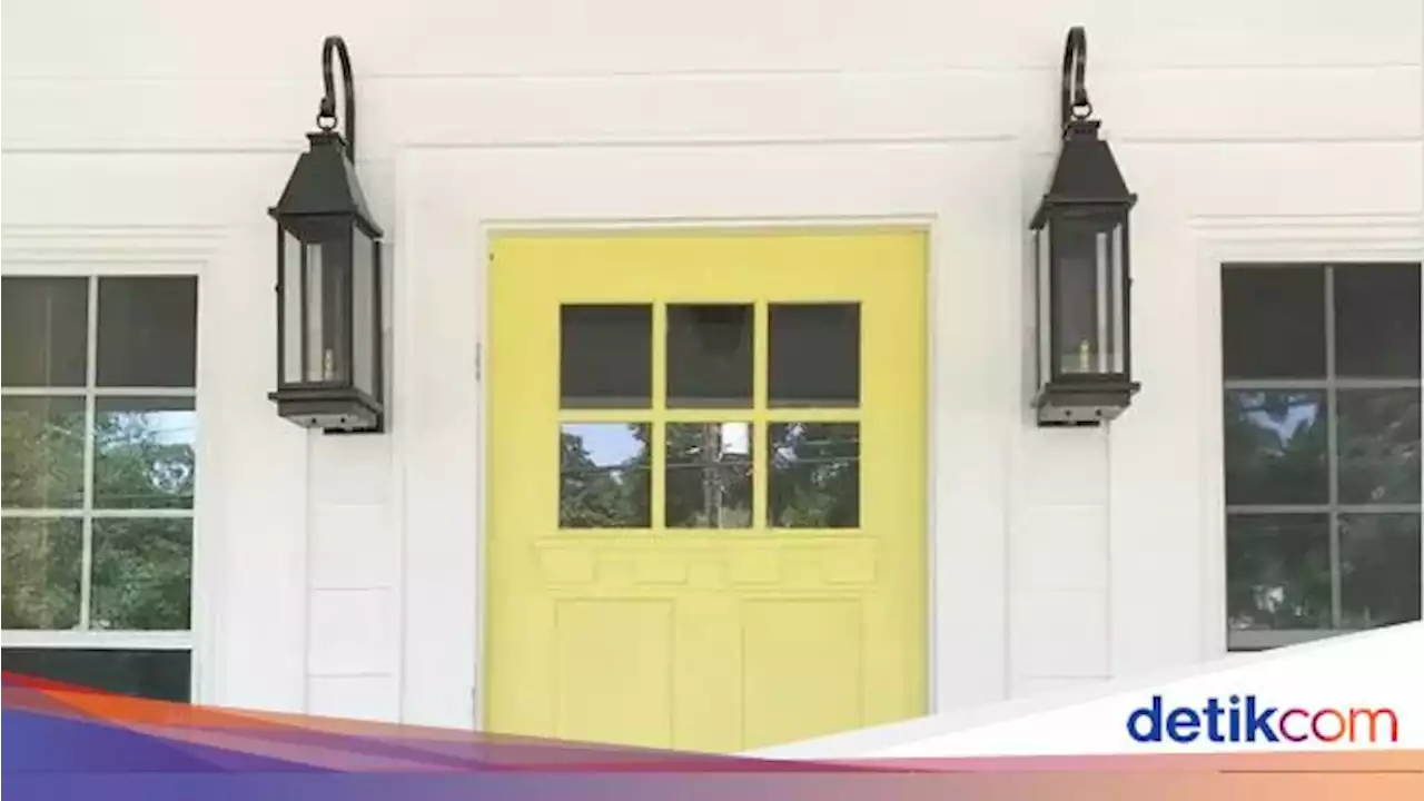 Pintu Rumah Mana yang Lebih Baik: Dibuka ke Dalam Atau ke Luar?