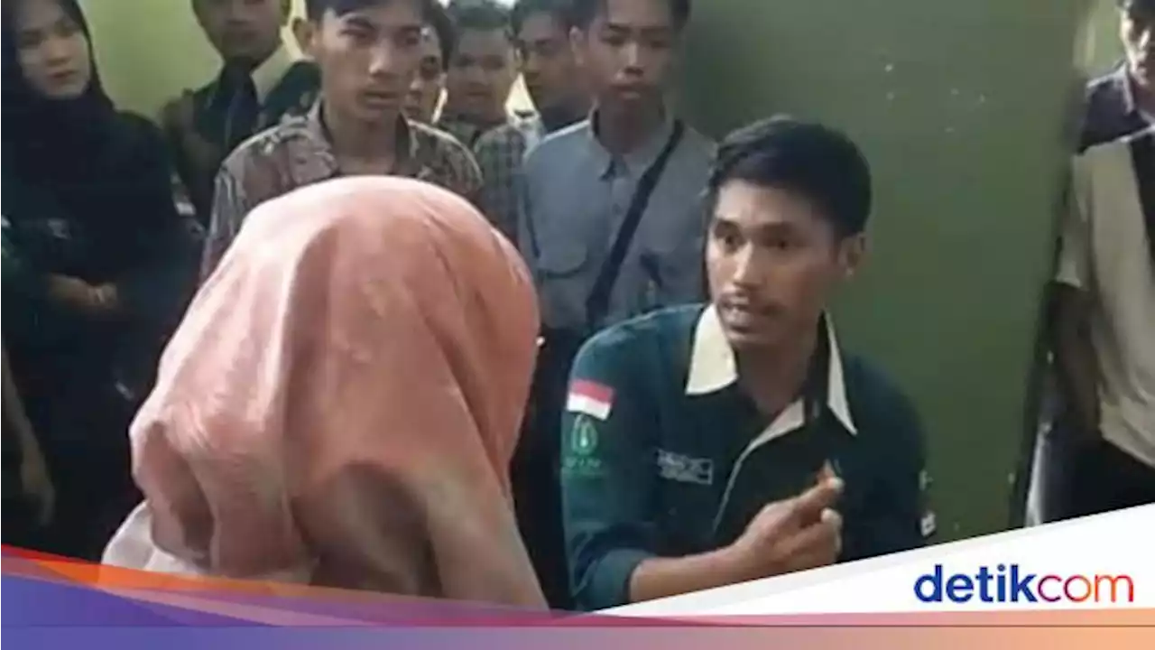 Tak Terima Gubernur Sumbar Dipermalukan, Rektor UIN 'Sembur' Mahasiswa