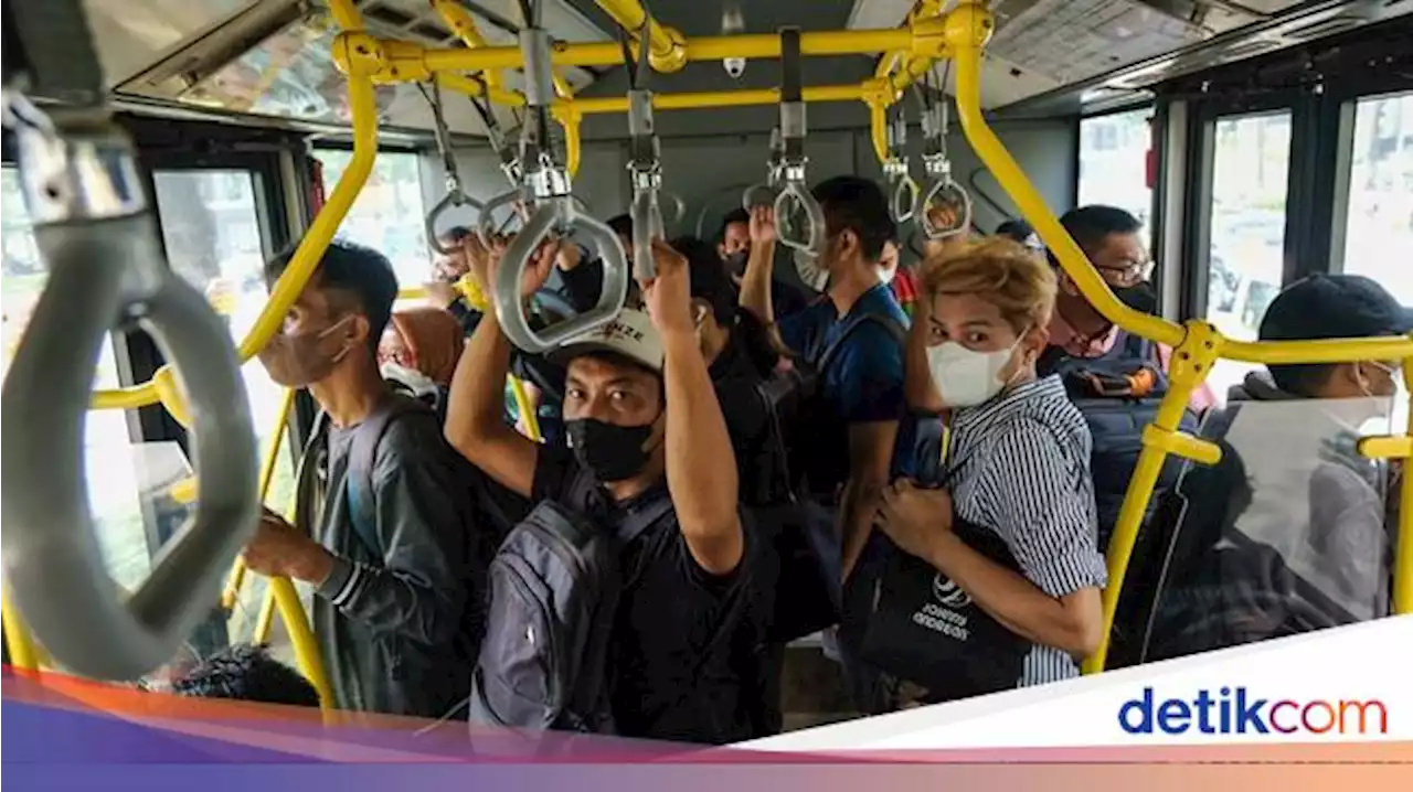 Transjakarta Pede Tak Kehilangan Penumpang saat LRT Jabodebek Beroperasi