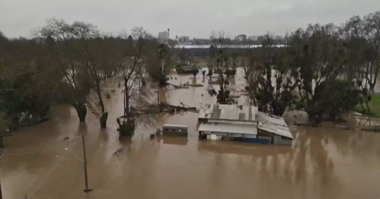 Cile, quattro regioni in ginocchio per le inondazioni: almeno tre morti e 30mila persone isolate