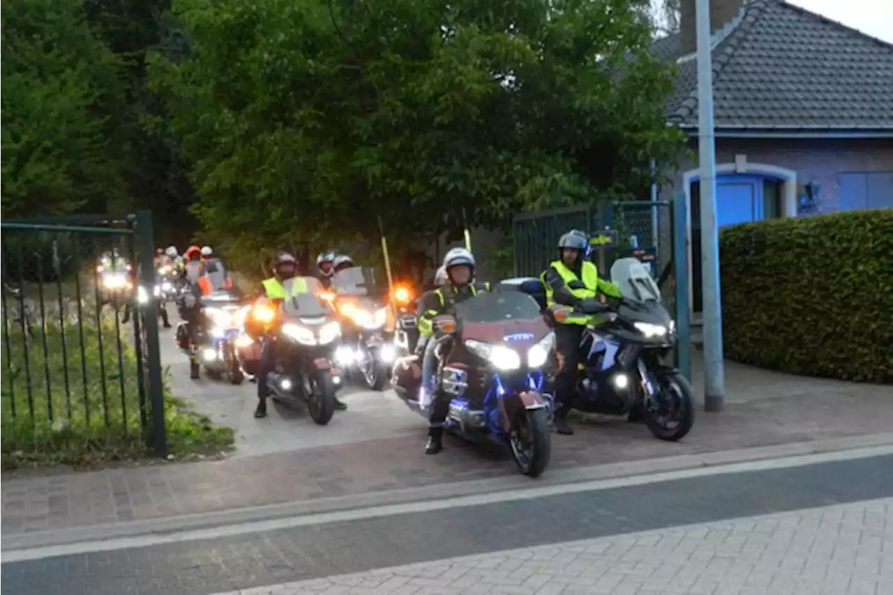 Goldwings vormen voor de tiende keer lichtparade voor overleden Logan